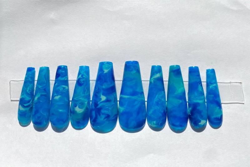 Oceans Marble Press On Nails von Etsy - ShyyLa