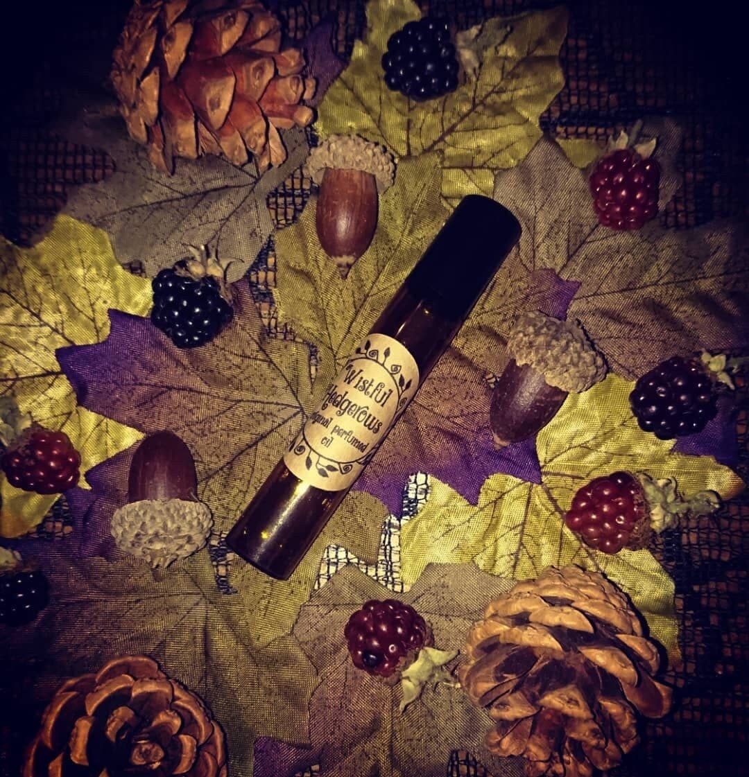 Wistful Hedgerows Original Parfümöl - Herbstlich Gewürzte Brombeer Vanille Roll-On Duft Herbstfrüchte & Gewürze Vegane Ölmischung von Etsy - SimonsNest