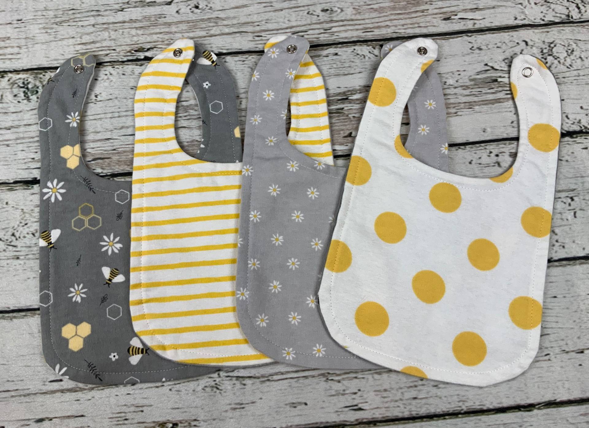 Doppelseitige Babylätzchen/Baby Bee Collection Gelb Und Grau Bienen von Etsy - SimplyUCreation