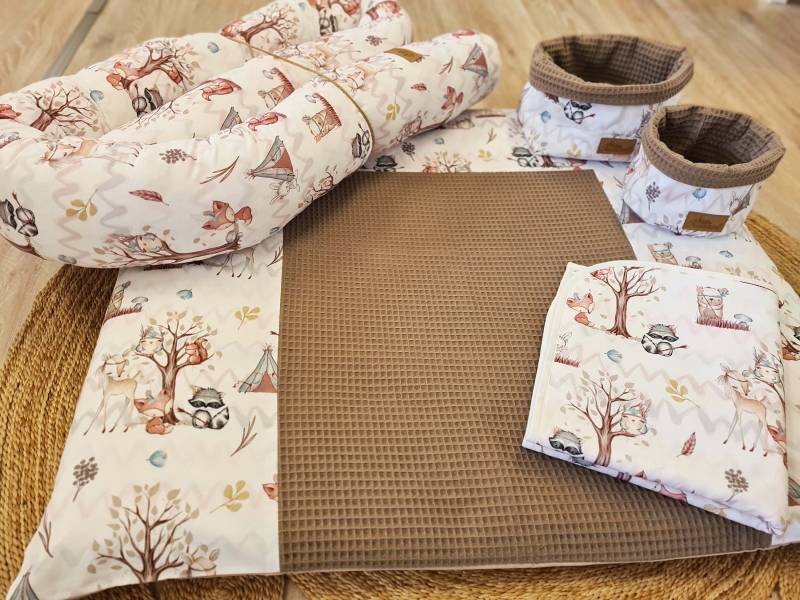 xl - Babyzimmer Set Wickelauflage Utensilo Waldtiere Braun Waffel Dark Taupe von Etsy - SissisTraumland