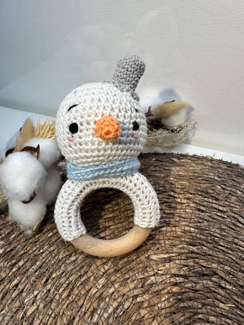 Babygeschenk Winter, Weinachten, Babygrwifling Schneemann, Babyrassel Schneemann von Etsy - SmallLightsShop