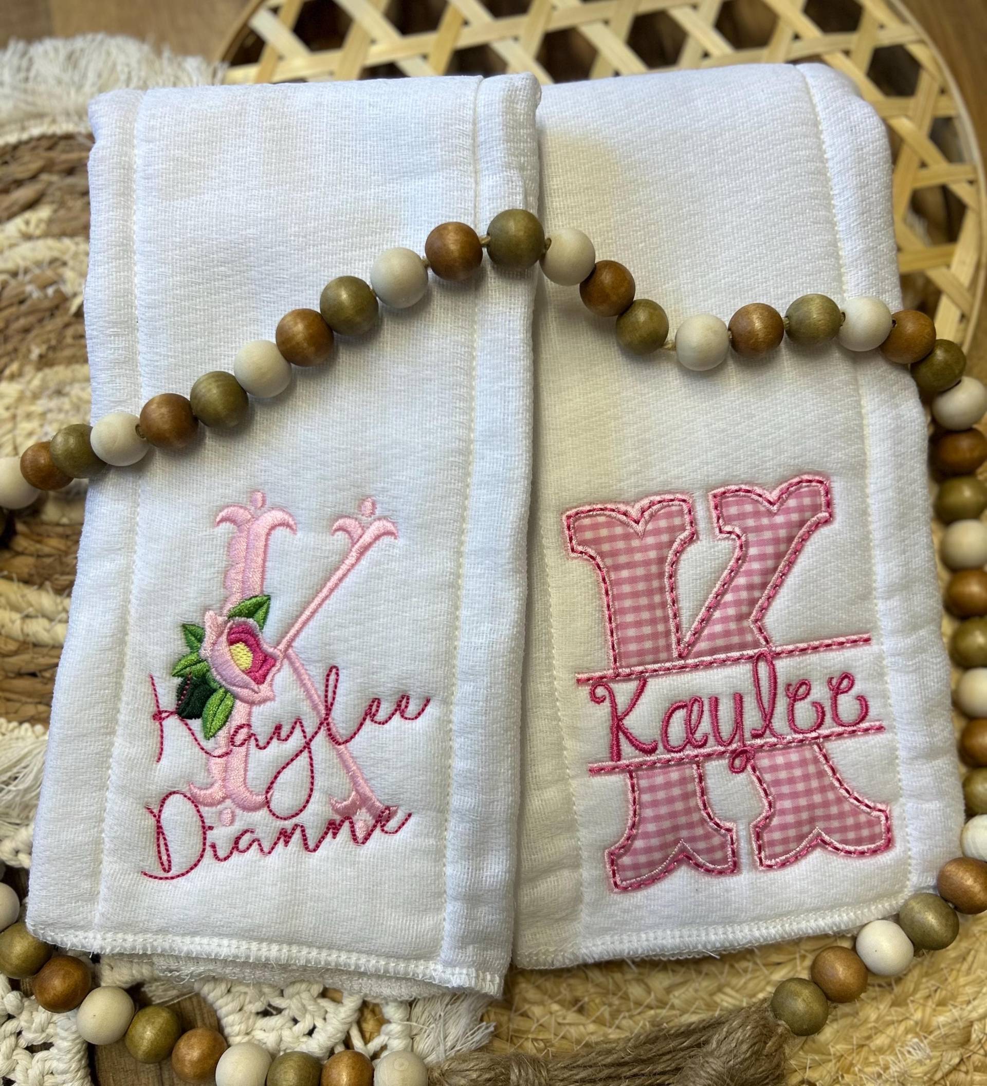 One Baby Windeln - Spucktücher Personalisiert Junge Mädchen Süddeutsche Geschenk Set Lappen Monogramm Name Initialen Bunte Chevron Lkw One Baby Windeln - Spucktücher Personalisiert Junge Mädchen Süddeutsche Geschenk Set Lappen Monogramm Name Initialen Bunte Chevron Lkw von Etsy - SouthernGraceEmb