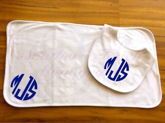 Lätzchen Und Spucktuch Set Mit Monogramm Baumwollrückseite Lätzchen Und Spucktuch Set Mit Monogramm Baumwollrückseite von Etsy - SouthernTouchMono