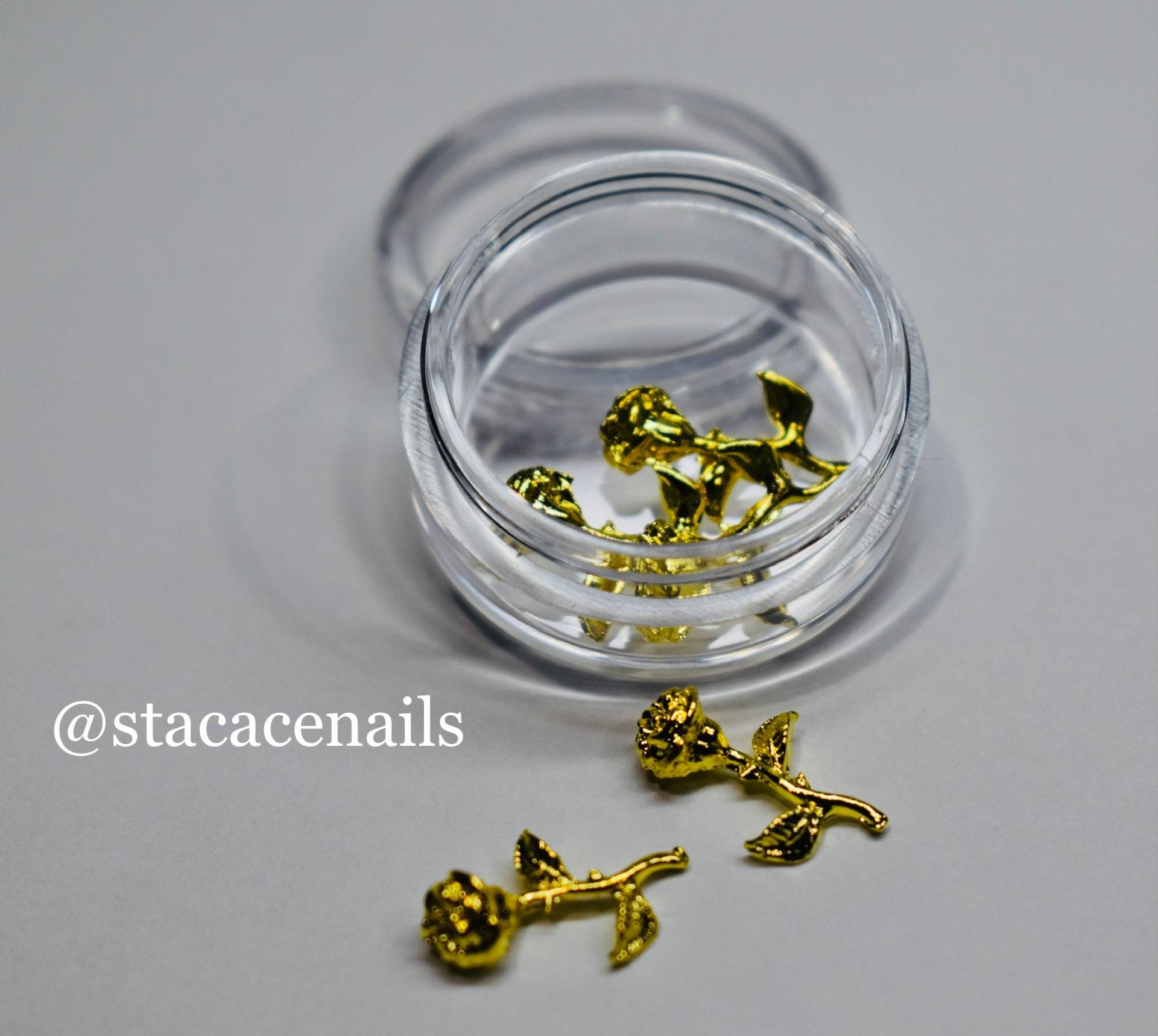 5stk Gold Rosennagel Charms von Etsy - StacAceNails