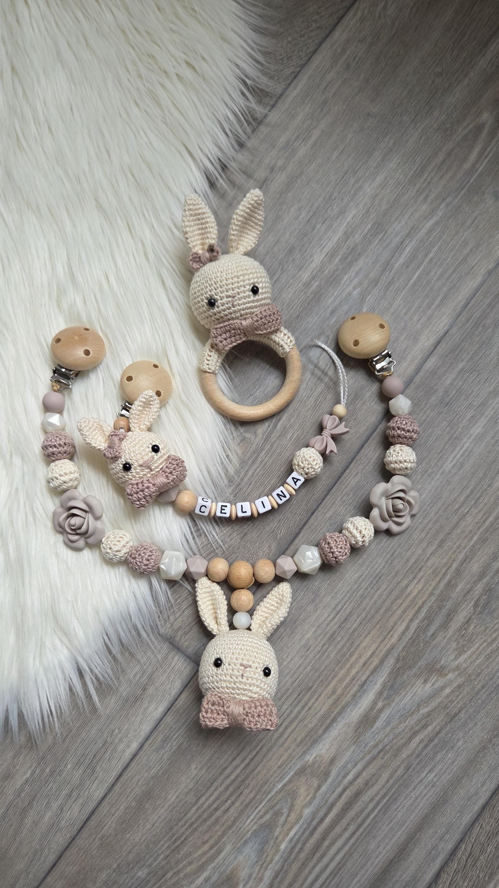 Schnullerkette Hase Mit Namen Kinderwagenkette Schnullerkette Hase Mit Namen Kinderwagenkette von Etsy - StaysisShnullerkette
