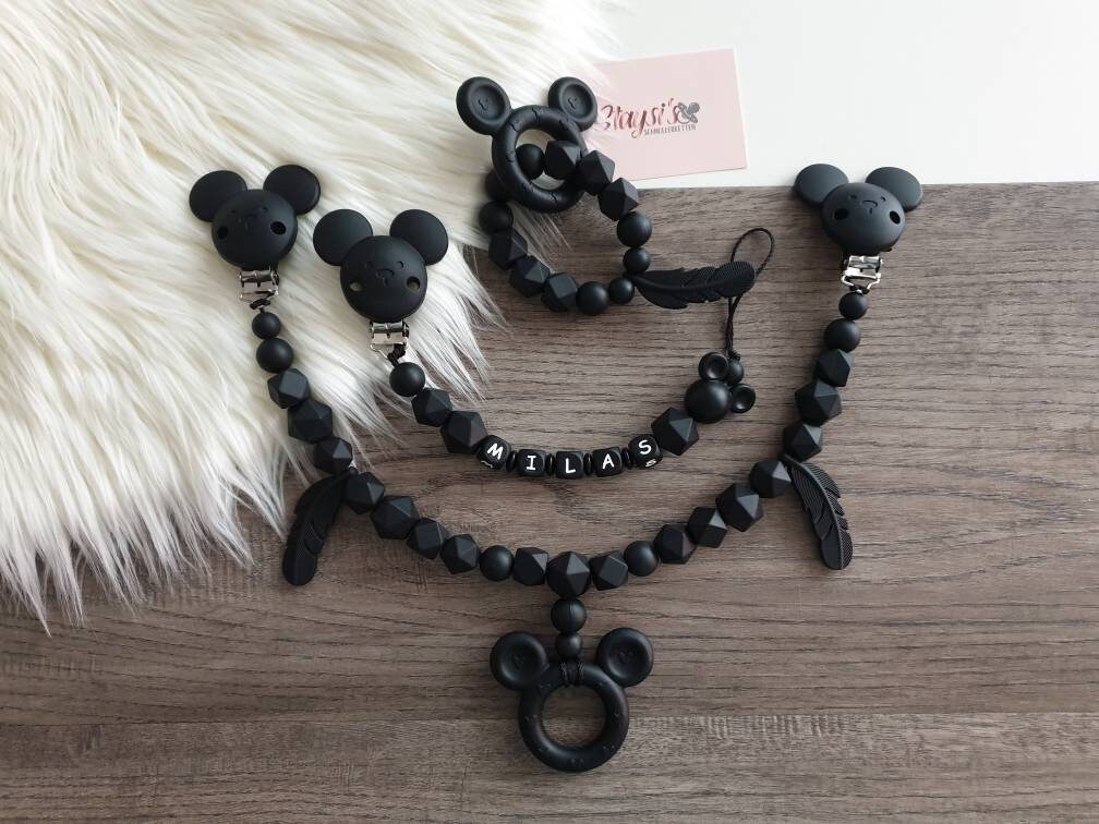 Schnullerkette Kinderwagenkette Set Mit Namen Schwarz Mickeymaus Mickymaus Babygeschenk Babyparty Taufe Zur Geburt Schnullerkette Kinderwagenkette Set Mit Namen Schwarz Mickeymaus Mickymaus Babygeschenk Babyparty Taufe Zur Geburt von Etsy - StaysisShnullerkette