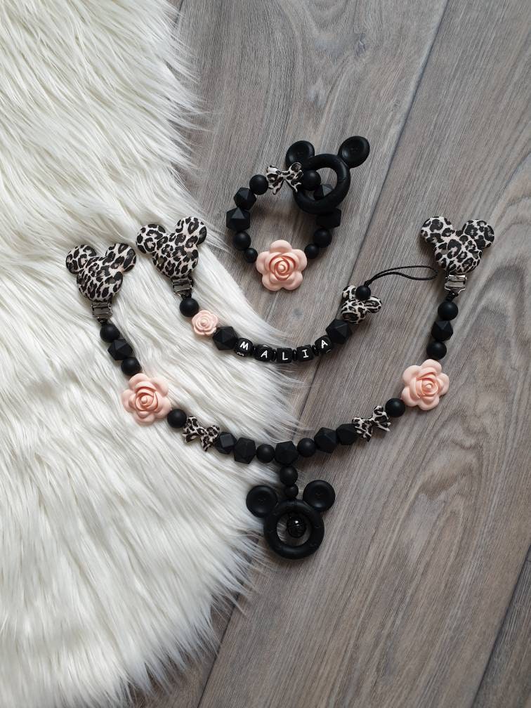 Schnullerkette Mit Namen Micky Maus Leo Wagenkette Schwarz Greifling Schleife Rose Schnuller Michey von Etsy - StaysisShnullerkette