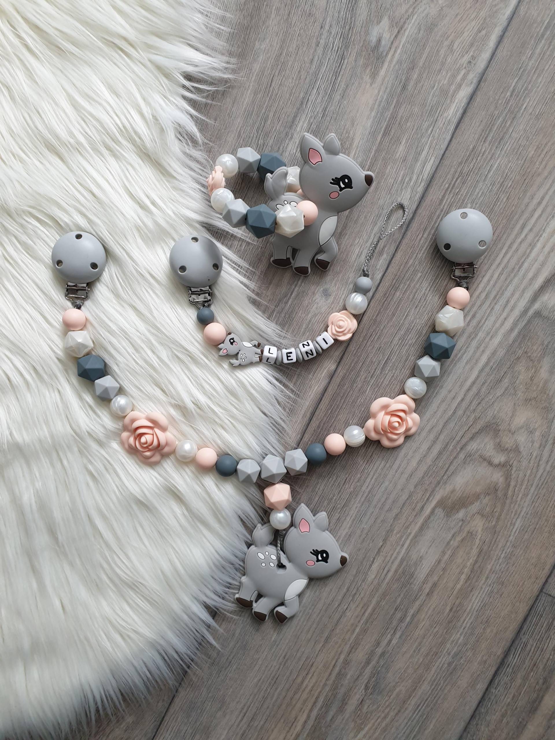 Schnullerkette Personalisierbar Mit Wunschnamen , Silikon, Mädchen, Bambi, Rose Schnullerkette Personalisierbar Mit Wunschnamen , Silikon, Mädchen, Bambi, Rose von Etsy - StaysisShnullerkette