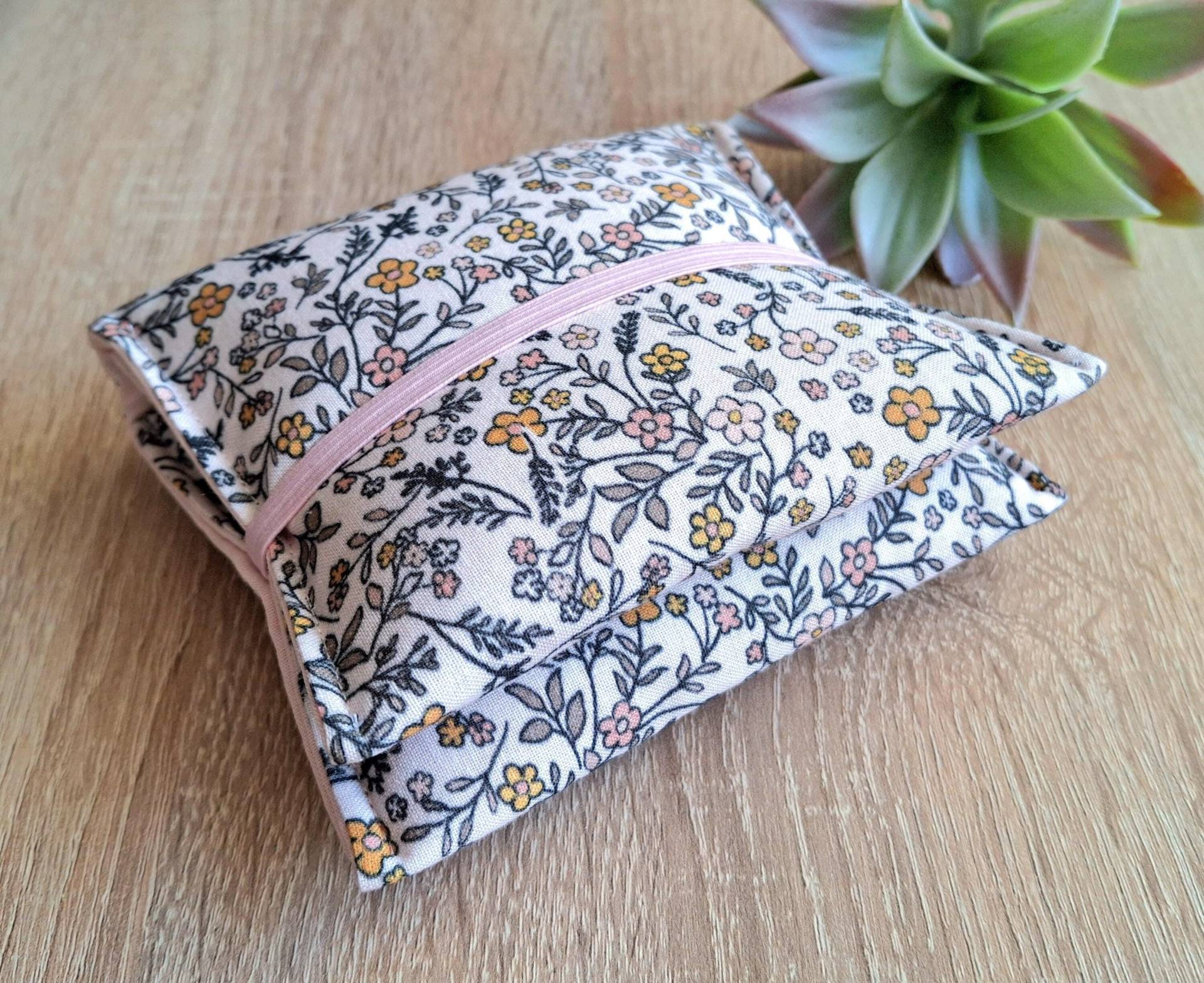 Bindentäschchen, Bindentasche, Bindenetui Mini Flowers Rose' von Etsy - Steffbags