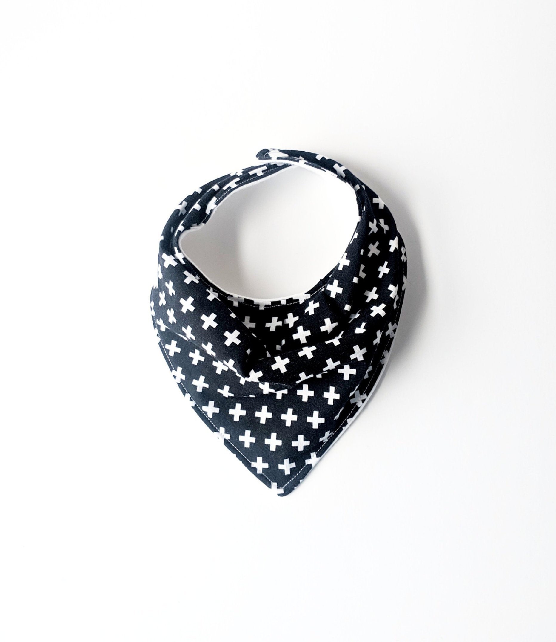 Schwarz + Weiß Kreuze, Wasserdicht Bandana Lätzchen - Baby Zahnen Sabbern Slouch Und Modern -stitches Sass Schwarz + Weiß Kreuze, Wasserdicht Bandana Lätzchen - Baby Zahnen Sabbern Slouch Und Modern -stitches Sass von Etsy - StitchesAndSass513