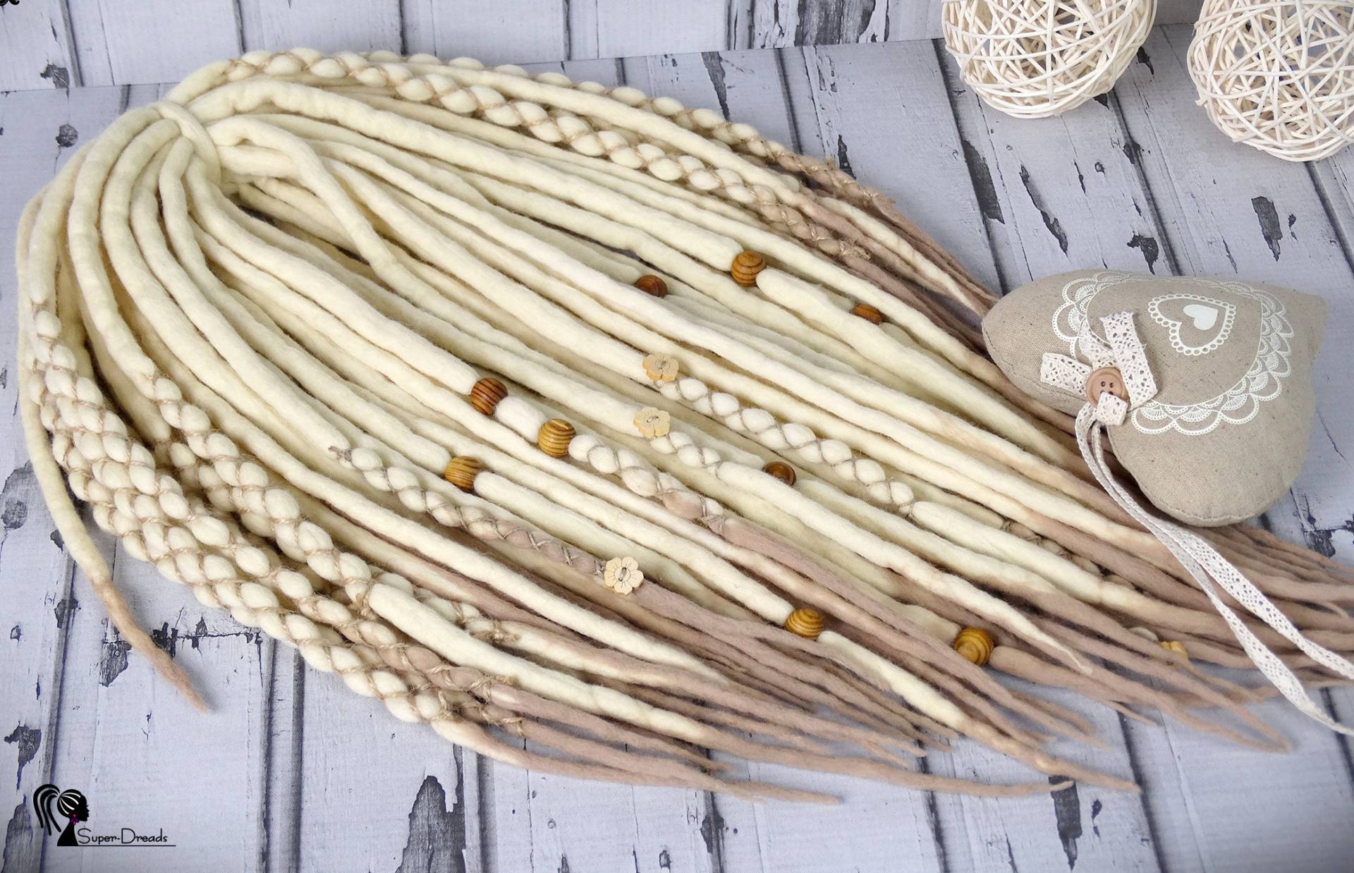 Blond Beige Merino Wolle Dreadlocks Erweiterungen, Natürliche Doppelendige Dreads Set Mit Wrapps & Perlen Blond Beige Merino Wolle Dreadlocks Erweiterungen, Natürliche Doppelendige Dreads Set Mit Wrapps & Perlen von Etsy - SuperDreadsArt