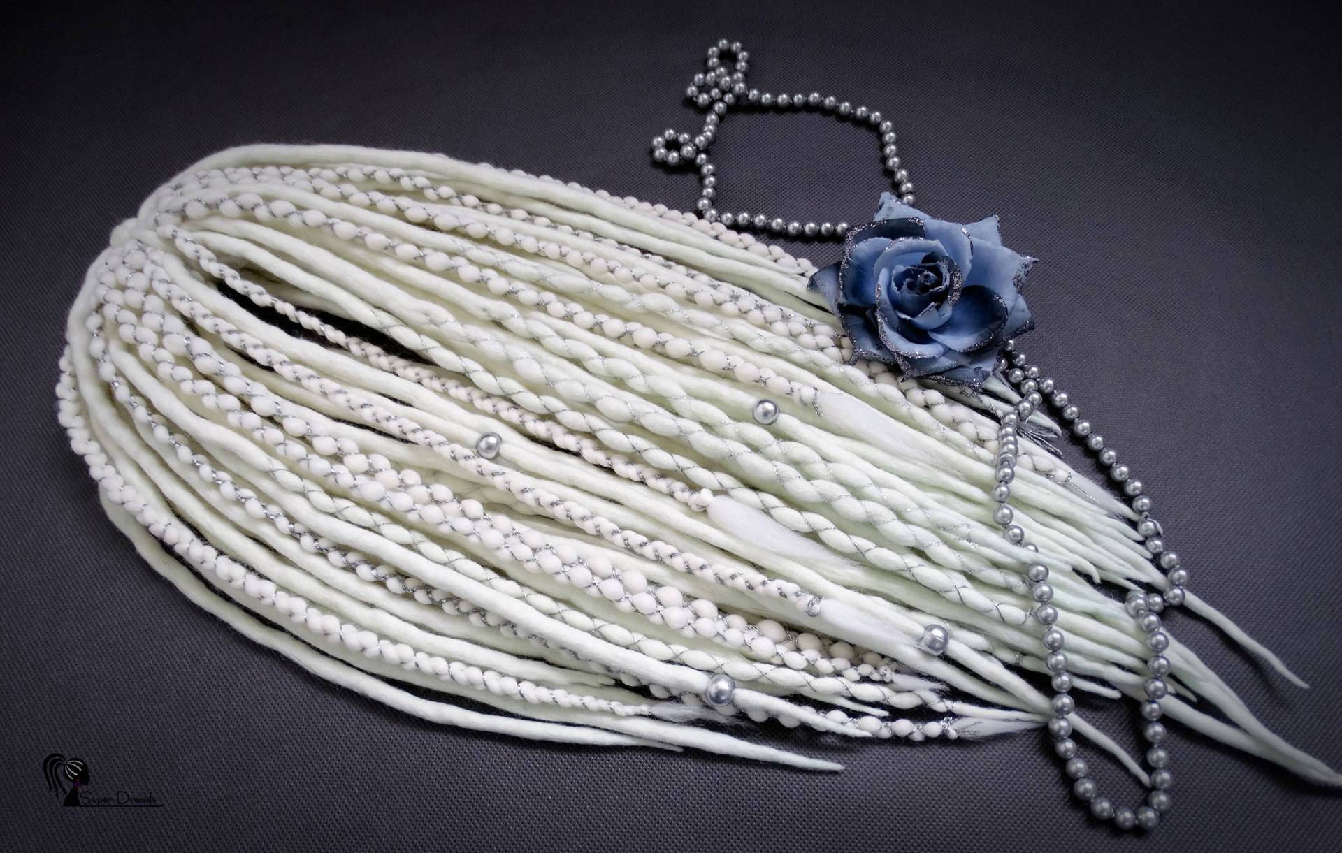 Weiße Merino Wolle Dreadlocks Erweiterungen, Hochzeit Double Ended Dread Set Mit Zöpfen & Perlen Weiße Merino Wolle Dreadlocks Erweiterungen, Hochzeit Double Ended Dread Set Mit Zöpfen & Perlen von Etsy - SuperDreadsArt