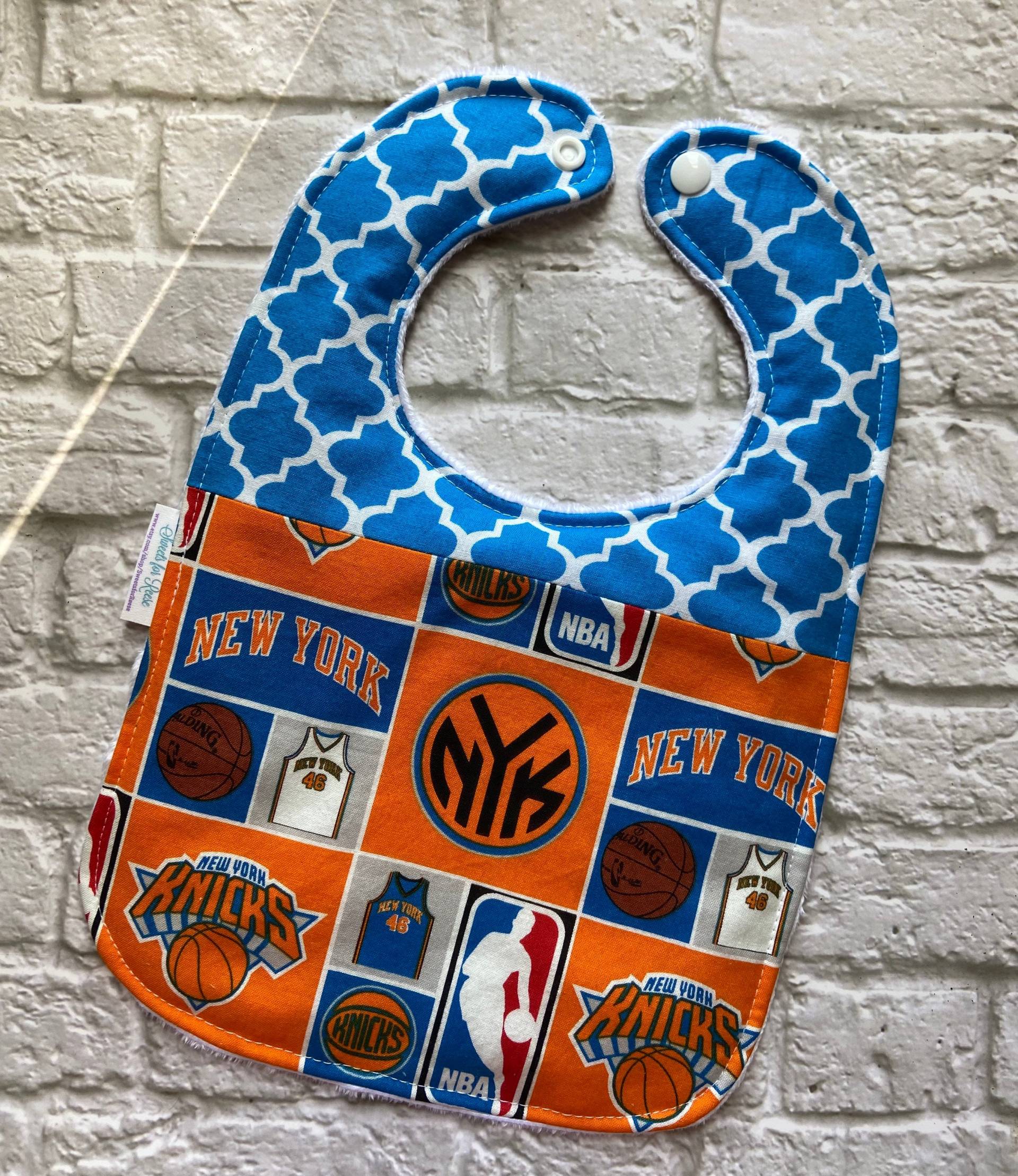 New York Knicks Kleinkind Latz | Passt Bis 24 Monate von Etsy - SweetsforReese