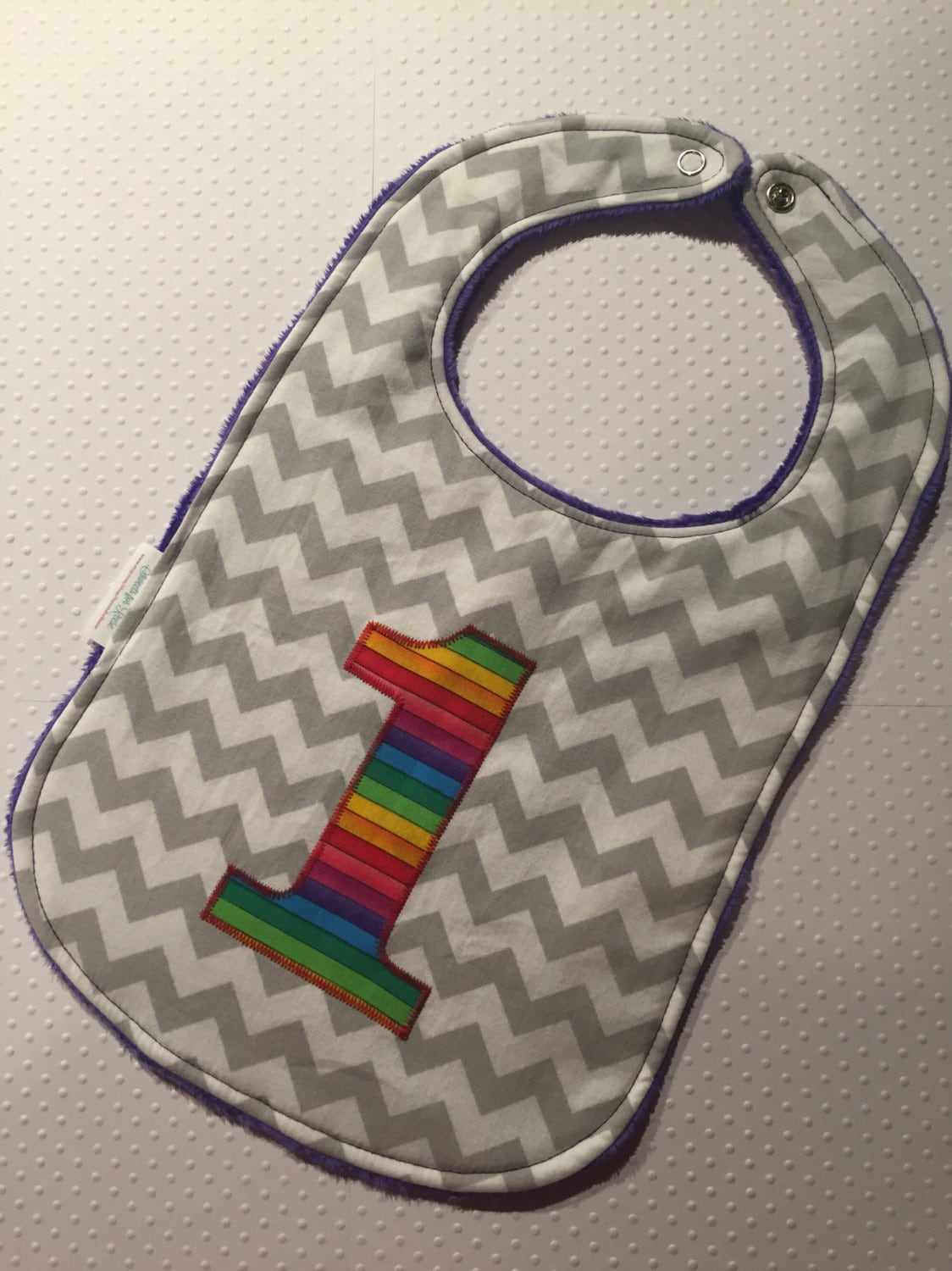 Regenbogen Ersten Geburtstag Lätzchen Regenbogen Ersten Geburtstag Lätzchen von Etsy - SweetsforReese