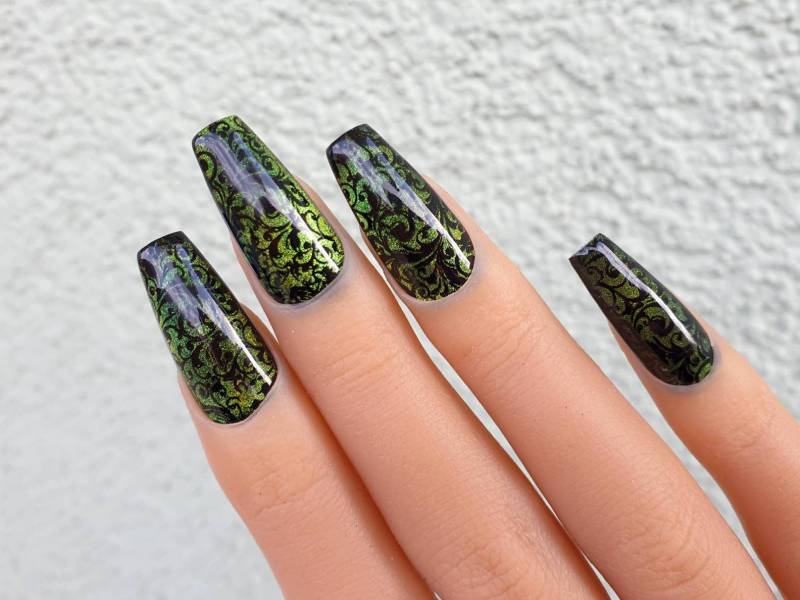 Grün Chamäleon Cat Eye Mit Schwarzem Muster Press On Nails, Katzenauge von Etsy - SymbelNails