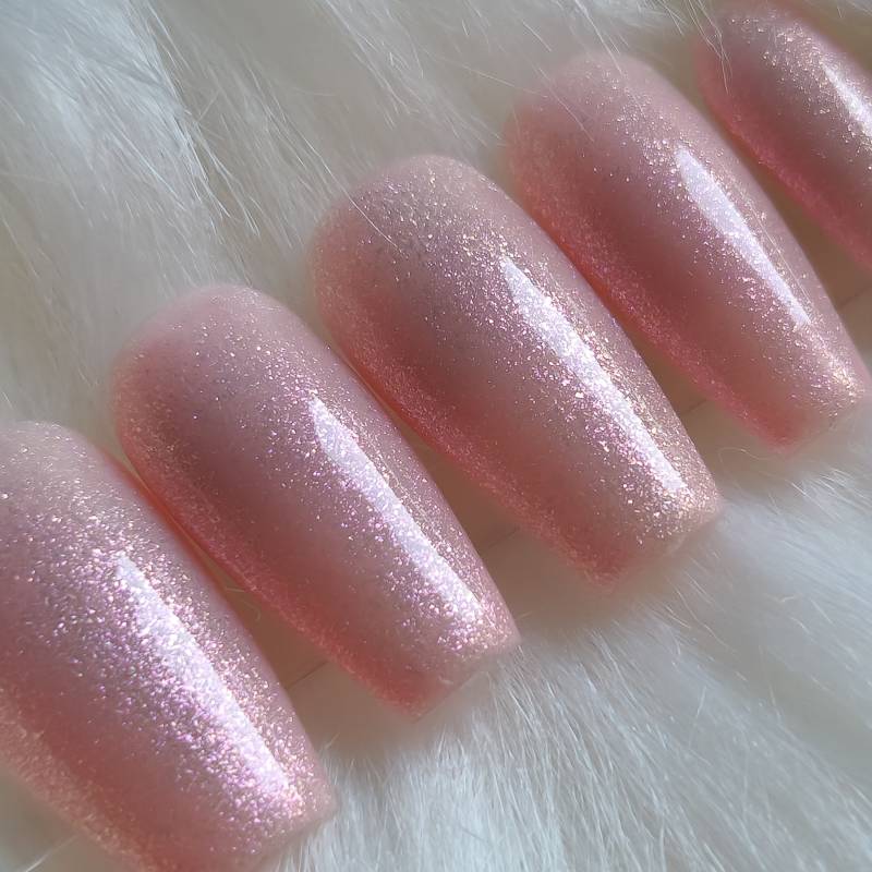 Sparkling Pink Press On Nails von Etsy - SymbelNails