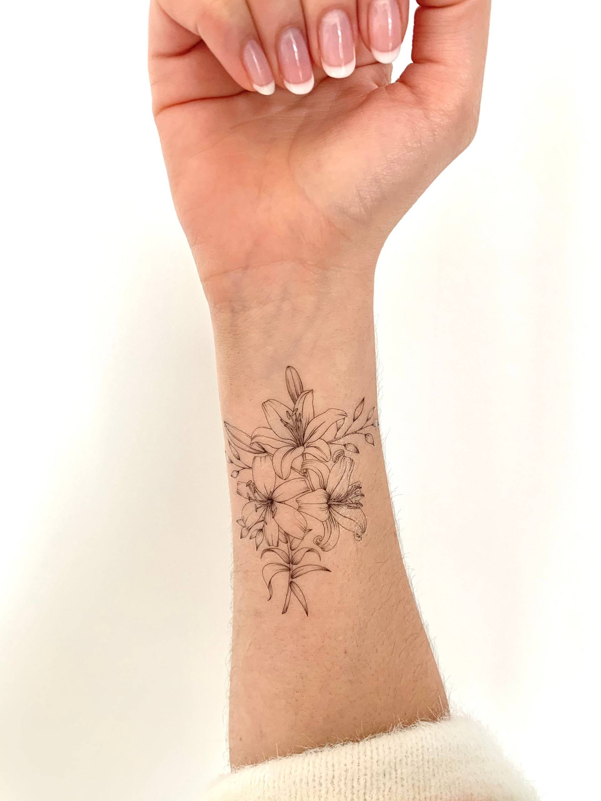 Blumenlilien | 2Er-Set - Temporäres Tattoo von Etsy - TATTOODAY