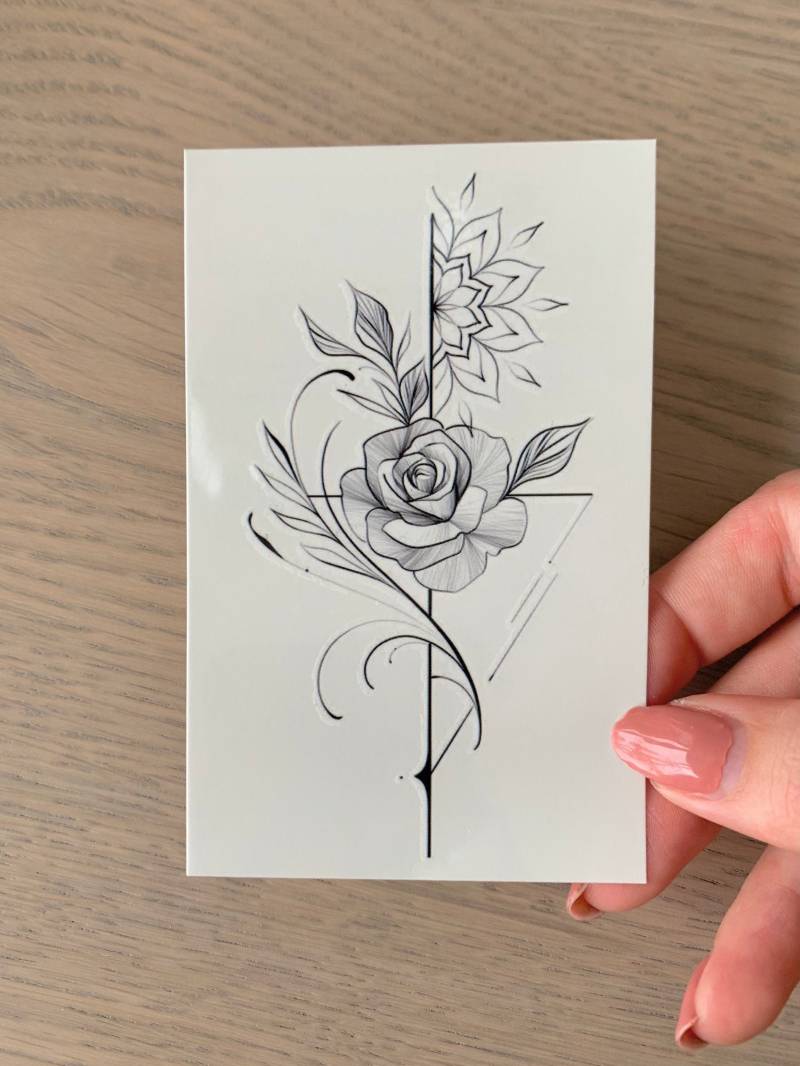 Dreiecksrose | 2Er-Set - Temporäres Tattoo von Etsy - TATTOODAY