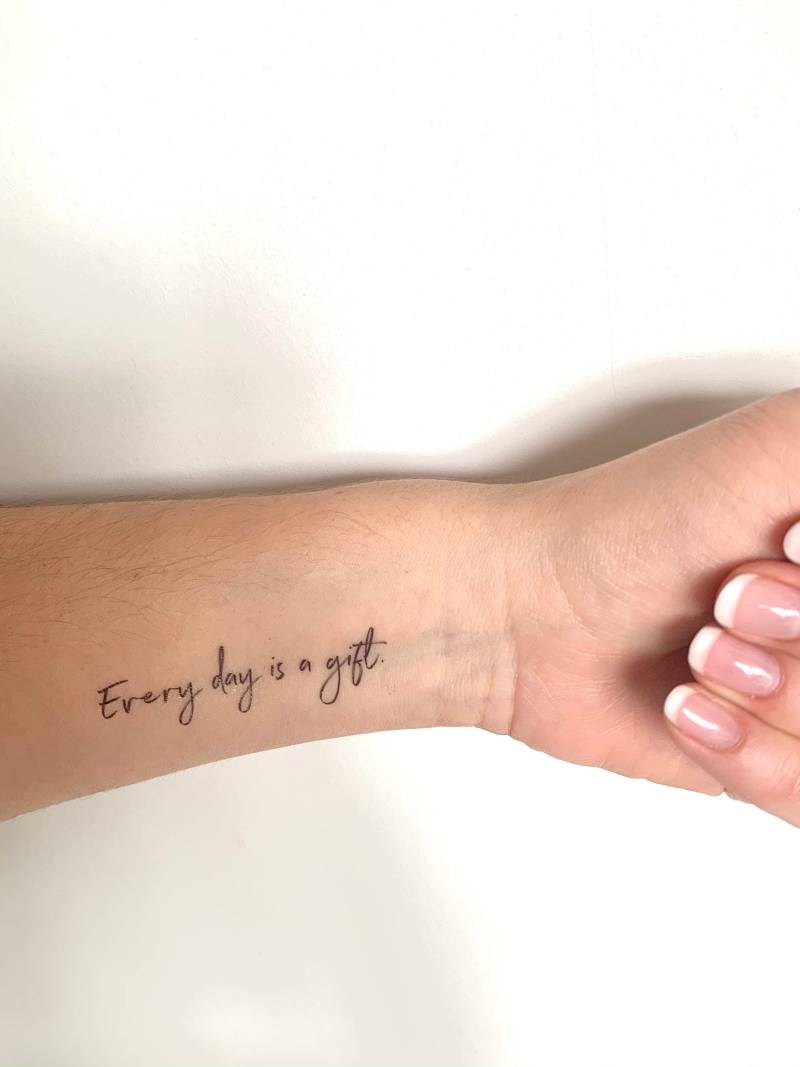 Jeder Tag Ist Ein Geschenk | 2Er-Set - Temporäres Tattoo von Etsy - TATTOODAY