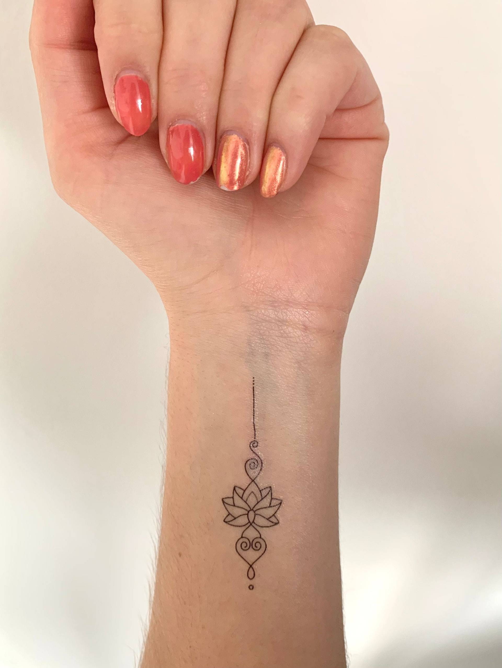 Unalome Lotusherz | 2Er-Set - Temporäres Tattoo von Etsy - TATTOODAY