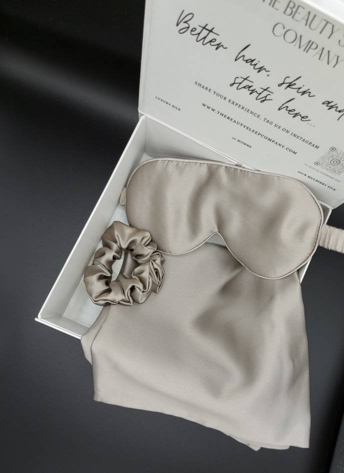 The Beauty Sleep Company Mulberry Seide Kissenbezug, Scrunchie, Eyemask 22 Momme Grau von Etsy - THEBEAUTYSLEEPCOMP