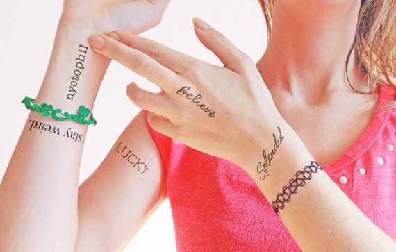 Set Von Wörtern - Splendid Lucky Stay Weird. Believe Nyctophil Temporäres Tattoo | 10Er Set Set Von Wörtern - Splendid Lucky Stay Weird. Believe Nyctophil Temporäres Tattoo | 10Er Set von Etsy - TTTattoodotcom