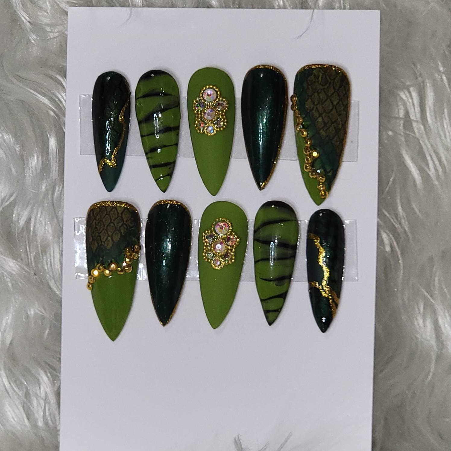 stiletto Drachenwaage Press-On Nails von Etsy - Talonsbytammy