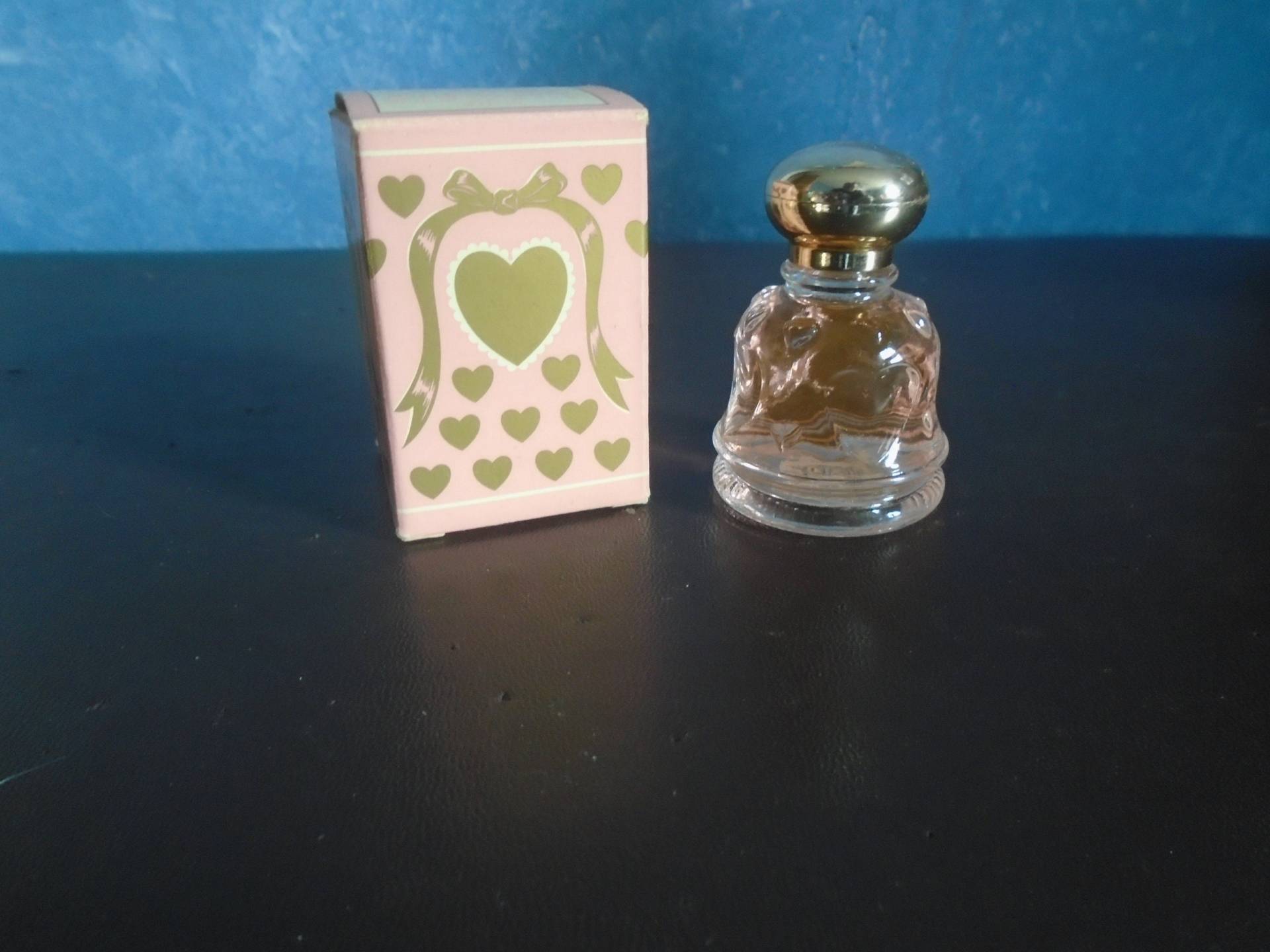 Avon Lovechimes Roses Cologne Dekanter Parfüm Flasche Original Box von Etsy - TammysFindings