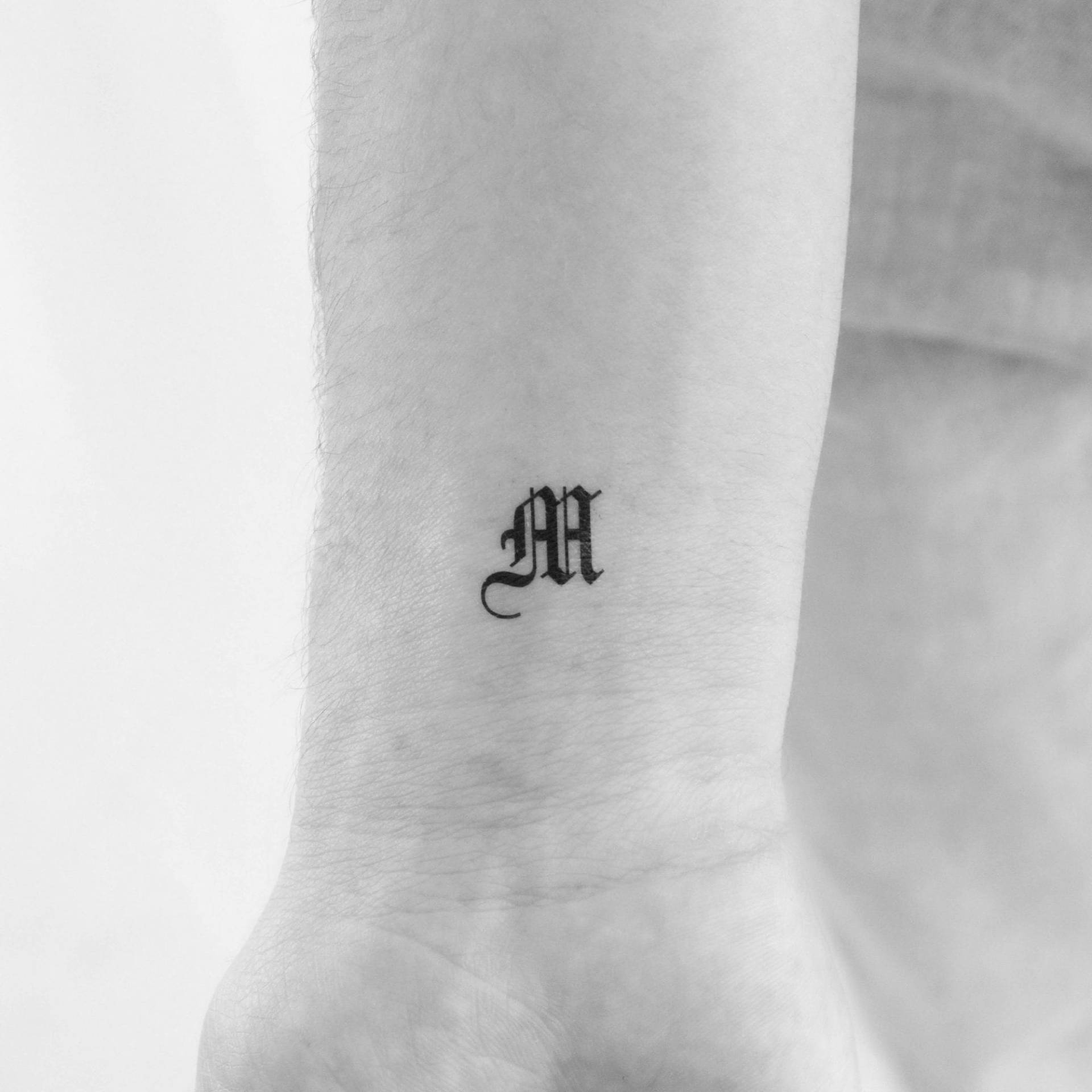 Gothic M Buchstabe Temporäres Tattoo | 3Er Set von Etsy - Tatteco