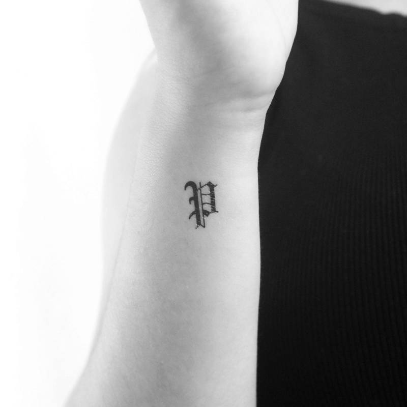 Gothic P Buchstabe Temporäres Tattoo | 3Er Set von Etsy - Tatteco