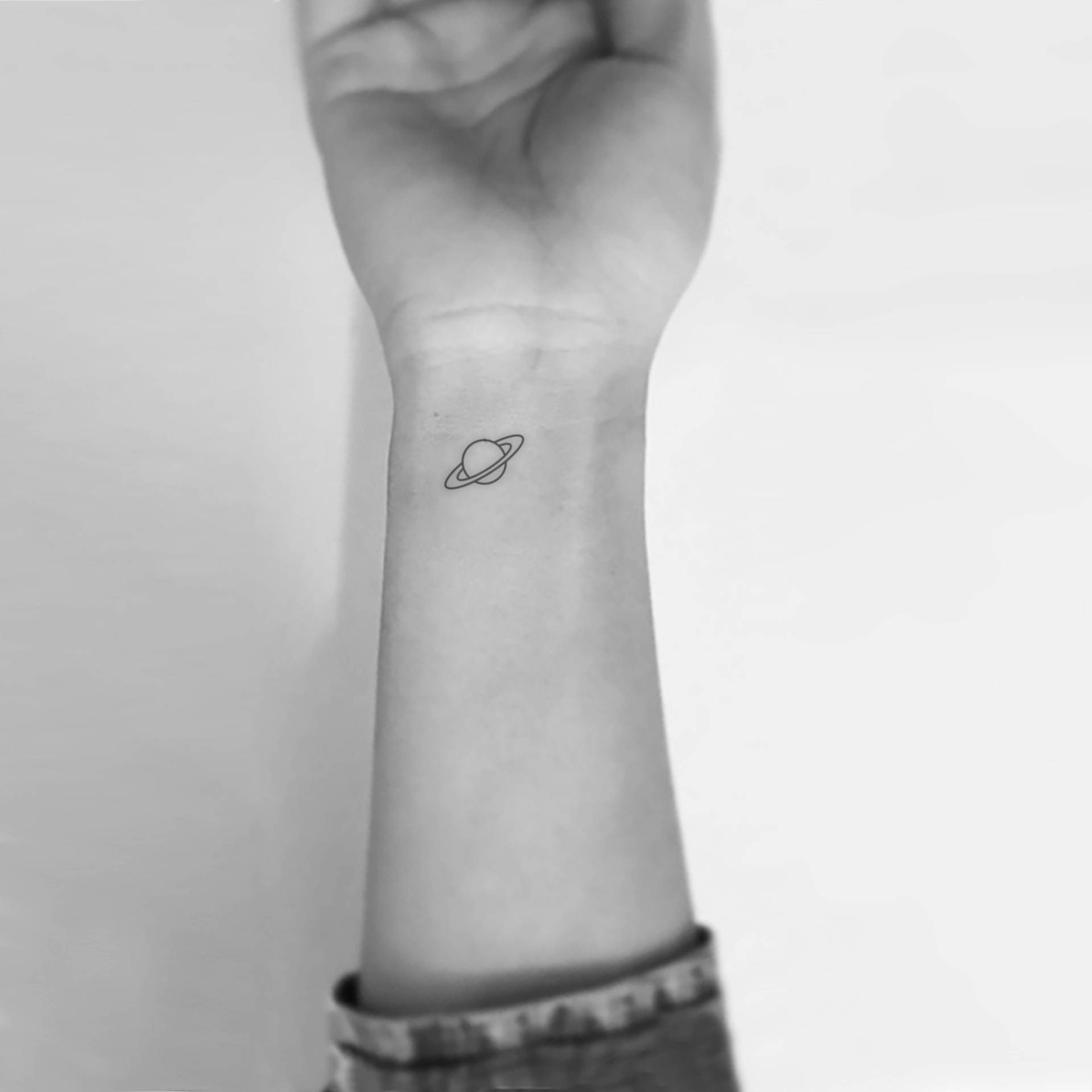 Saturn Temporary Tattoo | 3Er Set von Etsy - Tatteco