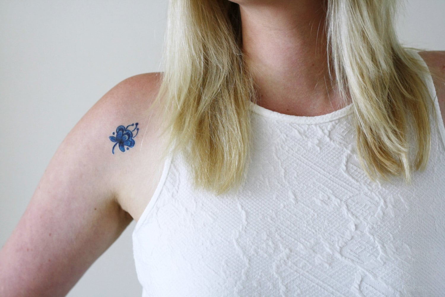 2 Kleine Delft Blue Temporäre Tattoos | Kleines Temporäres Tattoo Florale Etwas Blaue Hochzeit Blaues 2 Kleine Delft Blue Temporäre Tattoos | Kleines Temporäres Tattoo Florale Etwas Blaue Hochzeit Blaues von Etsy - Tattoorary