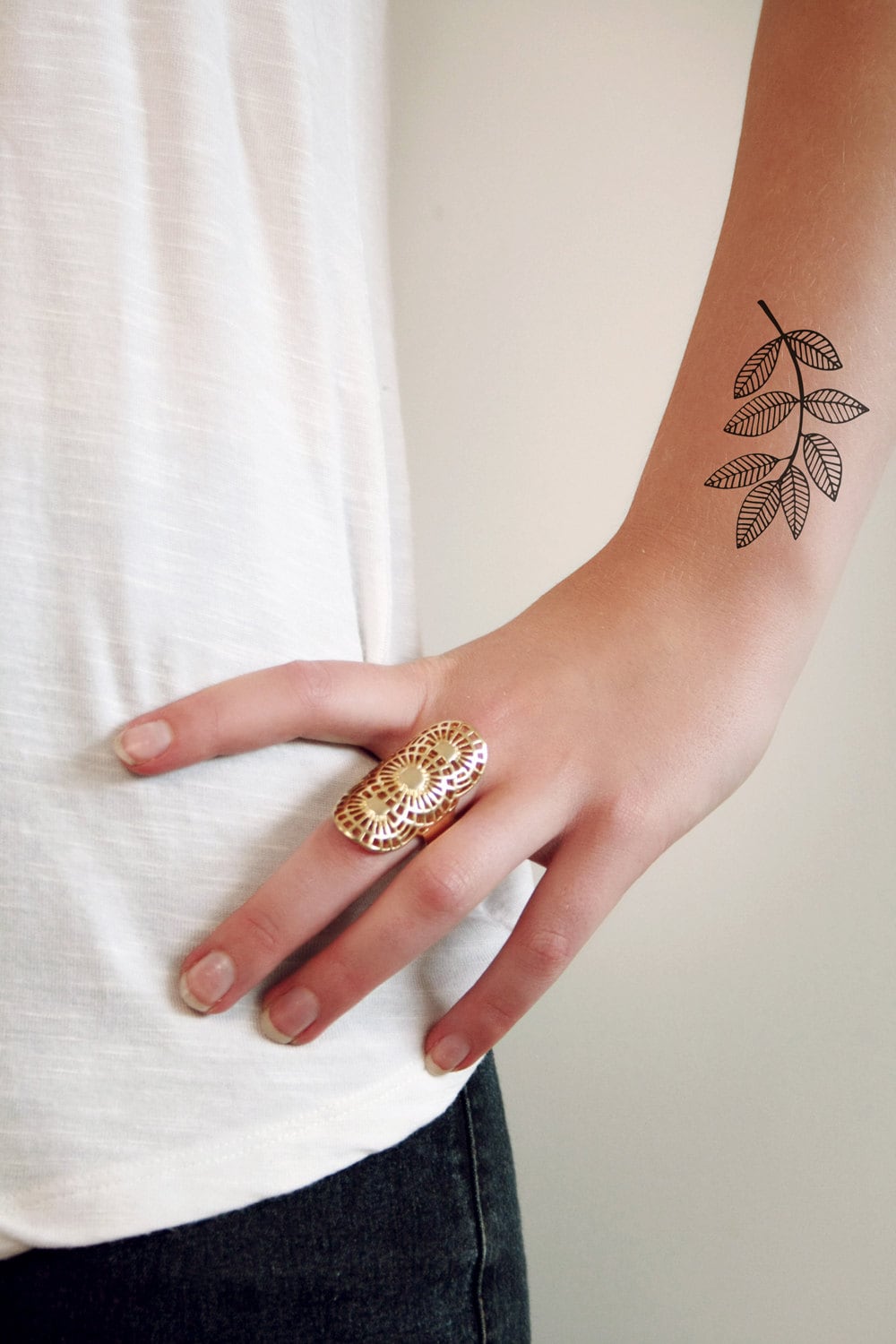 Blätter Temporäres Tattoo | Urlaub Lassen Blumen Boho Schmuck Zweig Florales Geschenk Blumenzweig Blätter Temporäres Tattoo | Urlaub Lassen Blumen Boho Schmuck Zweig Florales Geschenk Blumenzweig von Etsy - Tattoorary