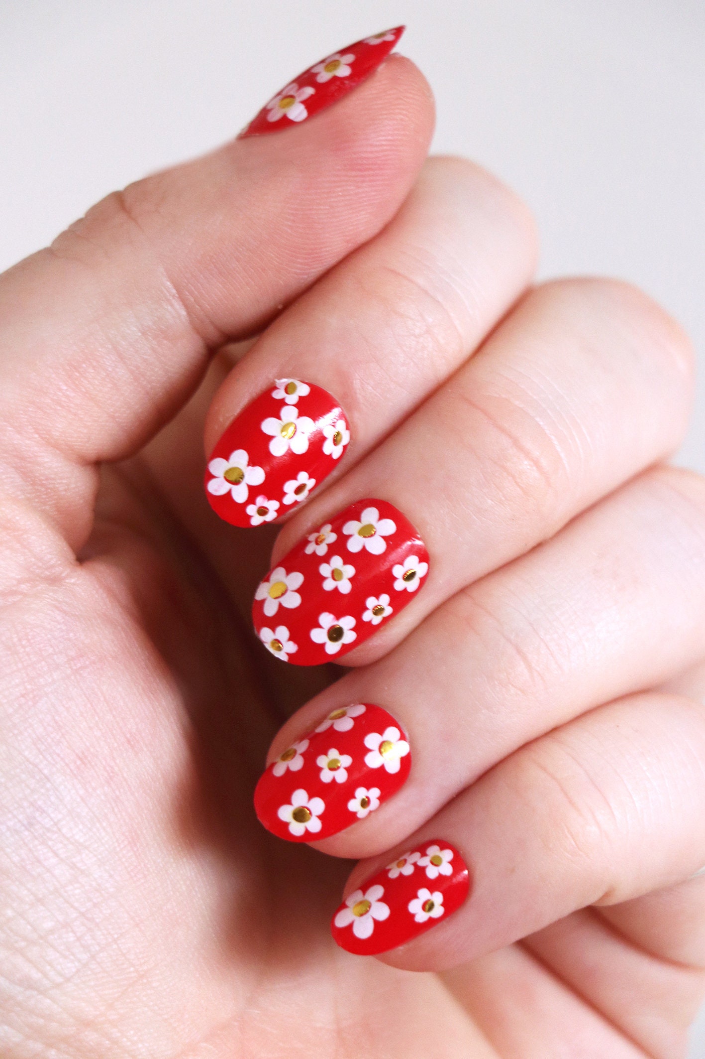 Blumen Nagel Abziehbilder | Weiß Und Gold Blumen-Aufkleber Für Die Nägel Hochzeit Oder Brautparty Nail Art Geschenk Schönheit Selbstfürsorge von Etsy - Tattoorary