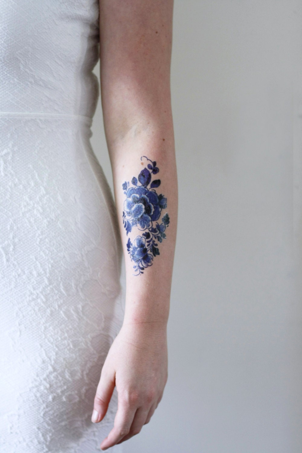 Blumen Temporäres Tattoo | Delft Blau Boho Geschenk Etwas Blaue Hochzeit Festival Accessoire von Etsy - Tattoorary