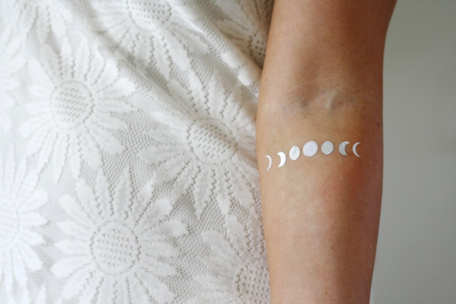 Gold Und Silber | Weiße Mondphase Temporäres Tattoo Boho Mond Goldtattoo Festival Geschenk Schön von Etsy - Tattoorary