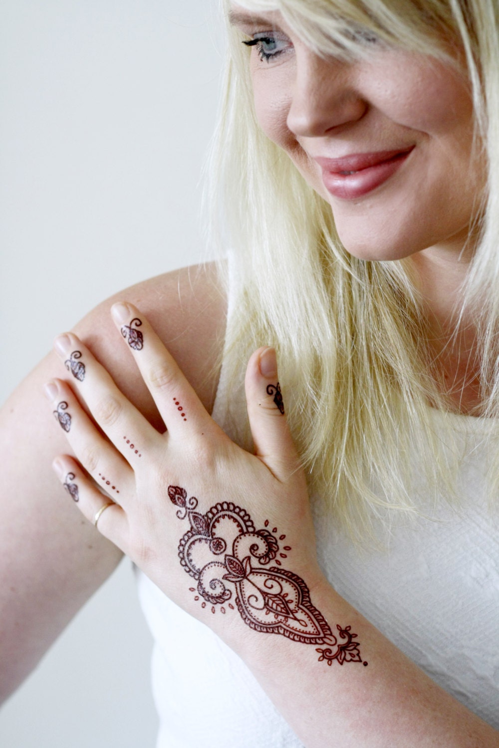 Henna Stil Temporäres Tattoo | Boho Henna-Stil Geschenk Festival Accessoire von Etsy - Tattoorary