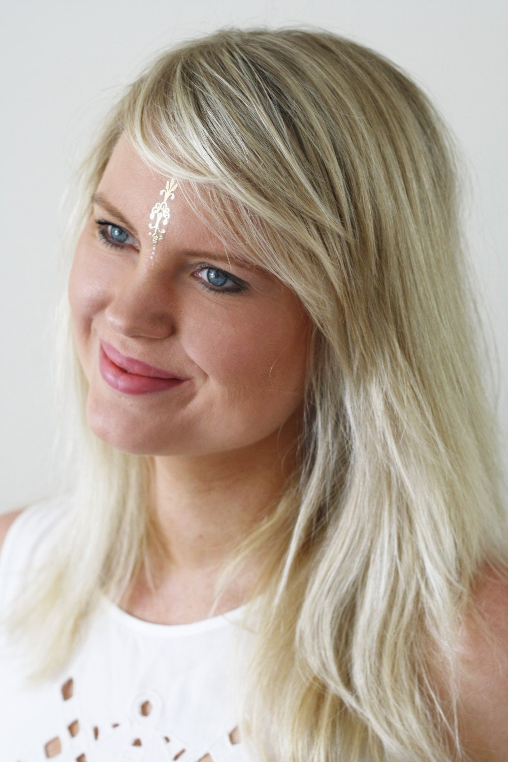 Kleine Goldene Und Weiße Temporäre Stirntattoos | Boho Temporäres Tattoo Gesichtstattoo Goldtattoo Festival Geschenk Schön Kleine Goldene Und Weiße Temporäre Stirntattoos | Boho Temporäres Tattoo Gesichtstattoo Goldtattoo Festival Geschenk Schön von Etsy - Tattoorary