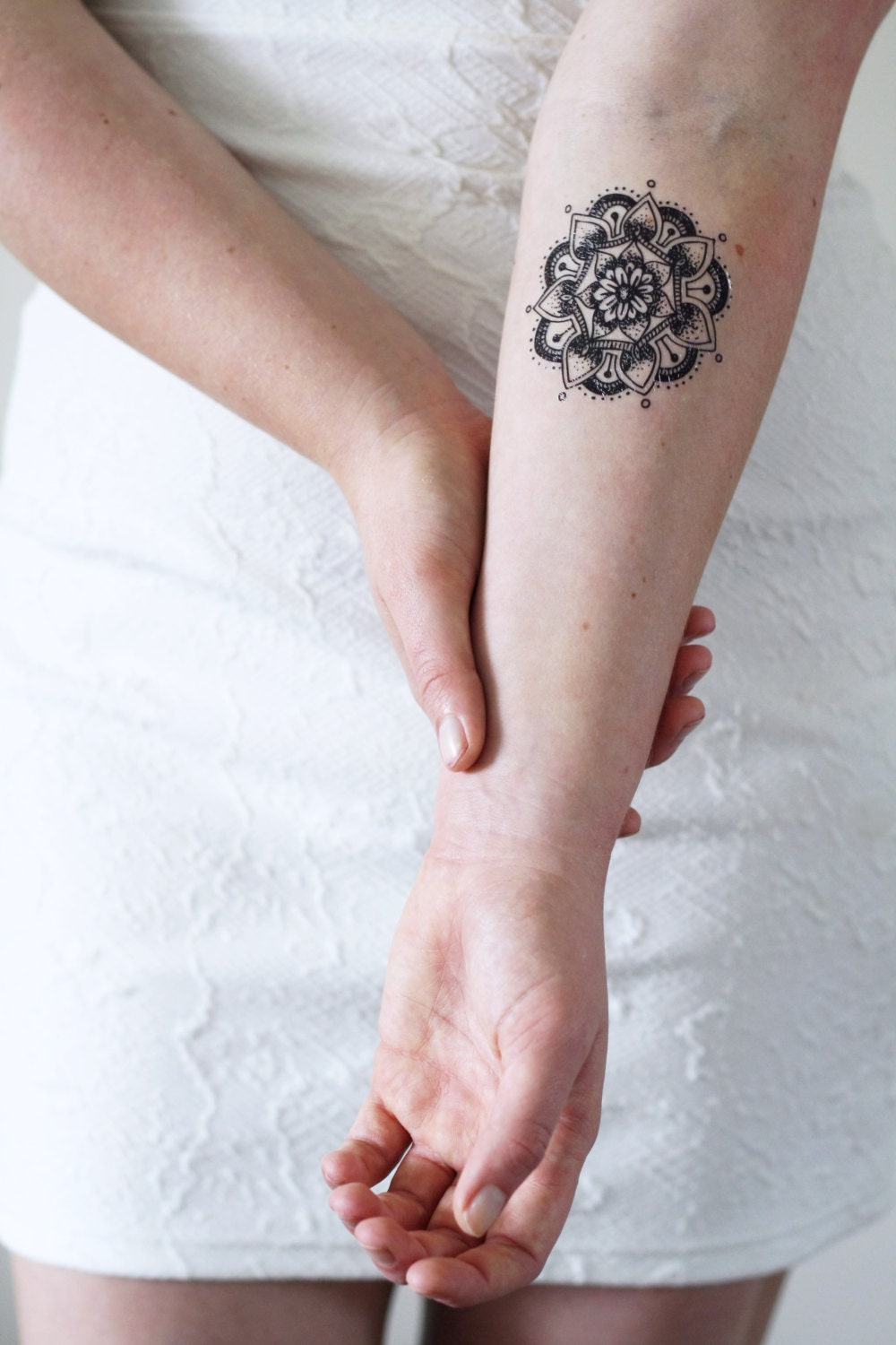 Mandala Temporäres Tattoo | Boho Geschenk Mandala-Fake-Tattoo Geschenkidee Mandala Temporäres Tattoo | Boho Geschenk Mandala-Fake-Tattoo Geschenkidee von Etsy - Tattoorary