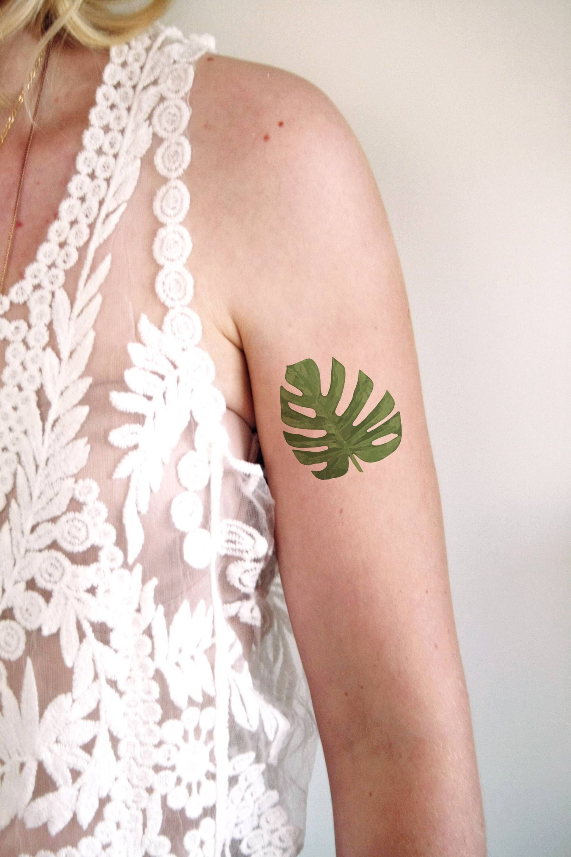 Monstera Deliciosa Blatt Temporäres Tattoo | Blumen Grünes Geschenk Schön von Etsy - Tattoorary