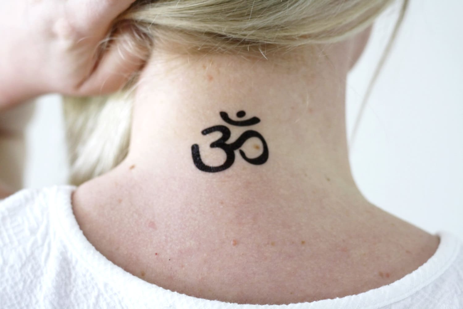 Om-Tattoo | Aum Symbol Tattoo Om Temporäres Meditationstattoo Yoga Boho Geschenkidee Geschenk Schön Om-Tattoo | Aum Symbol Tattoo Om Temporäres Meditationstattoo Yoga Boho Geschenkidee Geschenk Schön von Etsy - Tattoorary