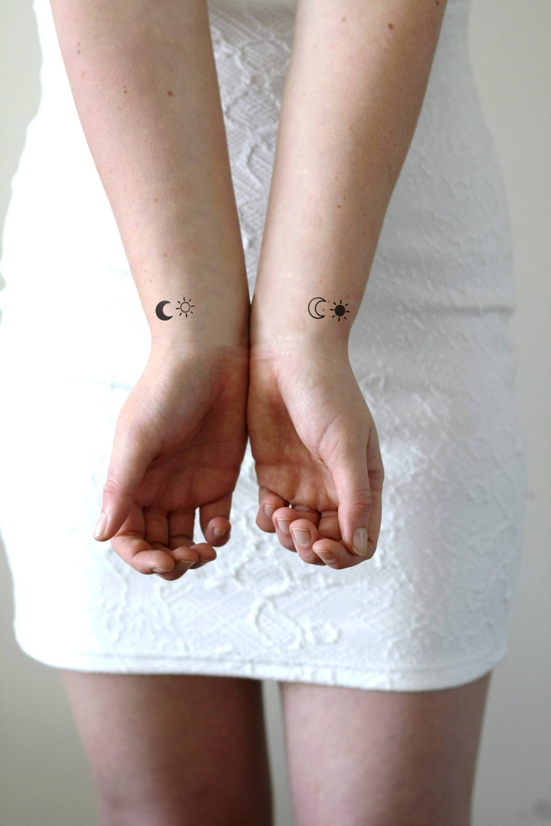 Paar Tattoo Mit Sonne Und Mond | Freundschaft Beste Freundin Besten Freund Geschenk Festival Paar Tattoo Mit Sonne Und Mond | Freundschaft Beste Freundin Besten Freund Geschenk Festival von Etsy - Tattoorary