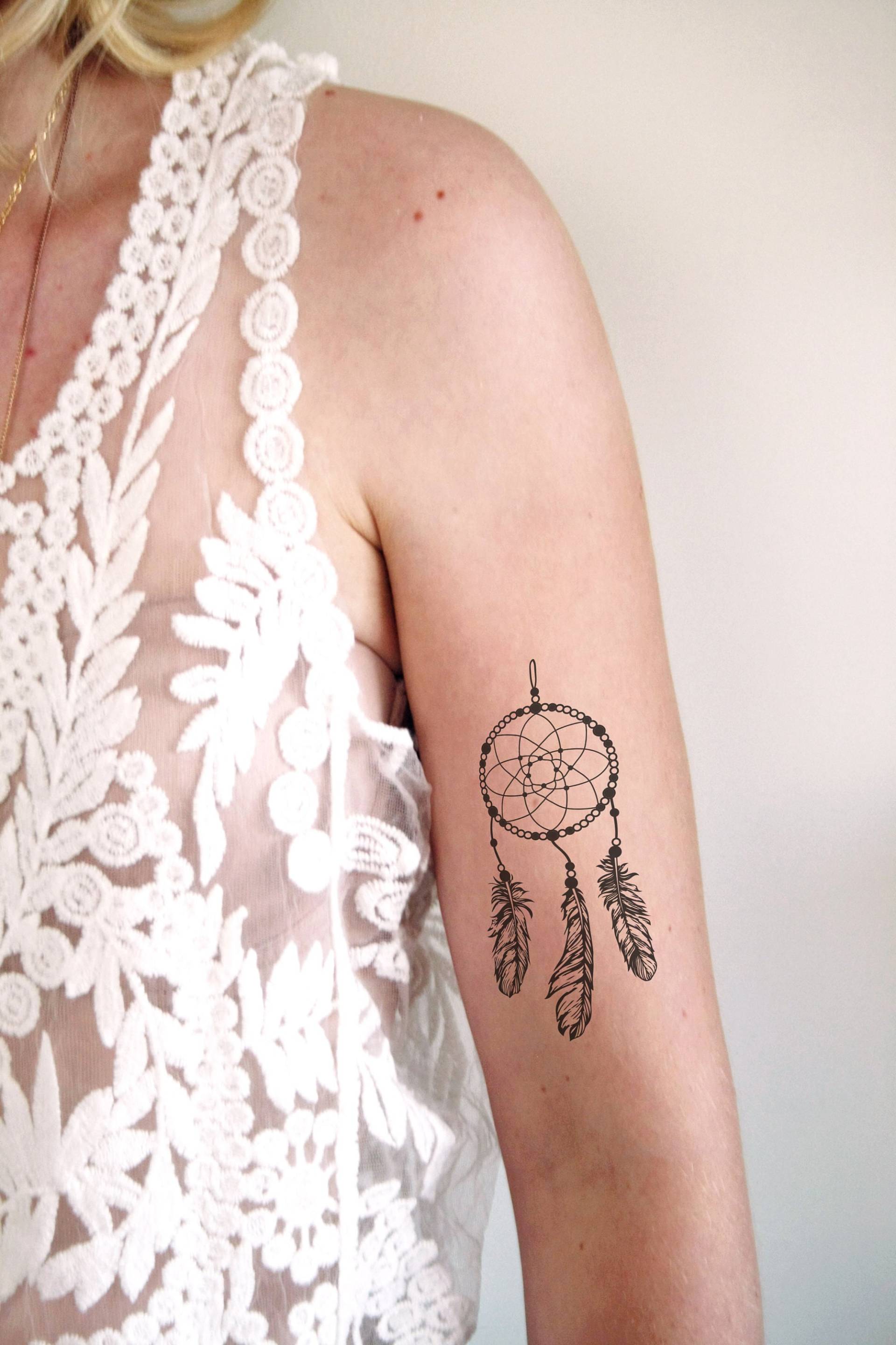 Traumfänger Temporäres Tattoo - Boho Festival Design Mit Spirituellem Stil Traumfänger Temporäres Tattoo - Boho Festival Design Mit Spirituellem Stil von Etsy - Tattoorary