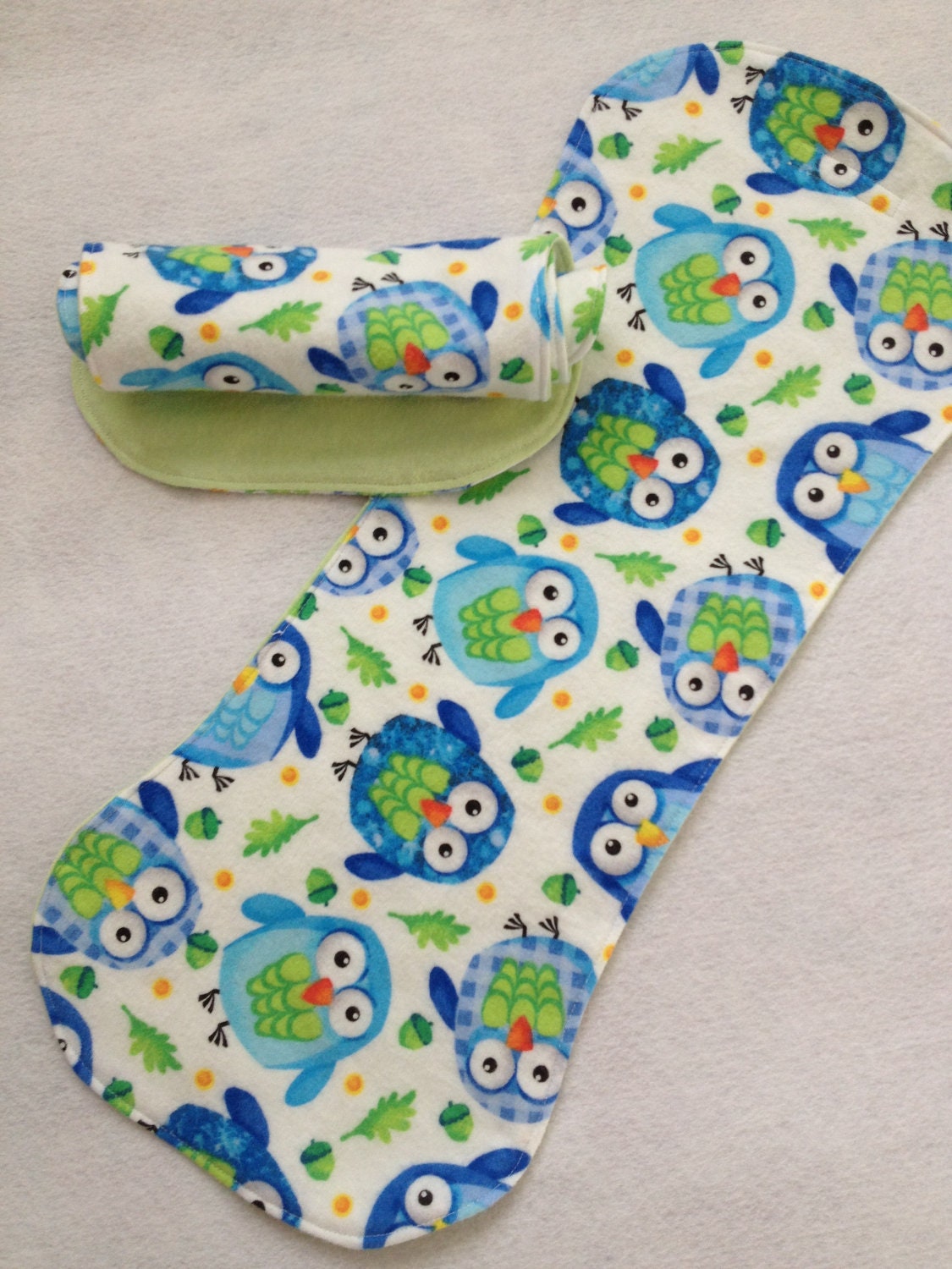 Spucktücher Für Baby - 2Er Set, Kleine Eulen Baumwolle Flanell, Blaue Und Grüne Burpies, Spucktücher, Geschenk Frischgebackene Eltern, Jungen von Etsy - TeddyBoyStyle