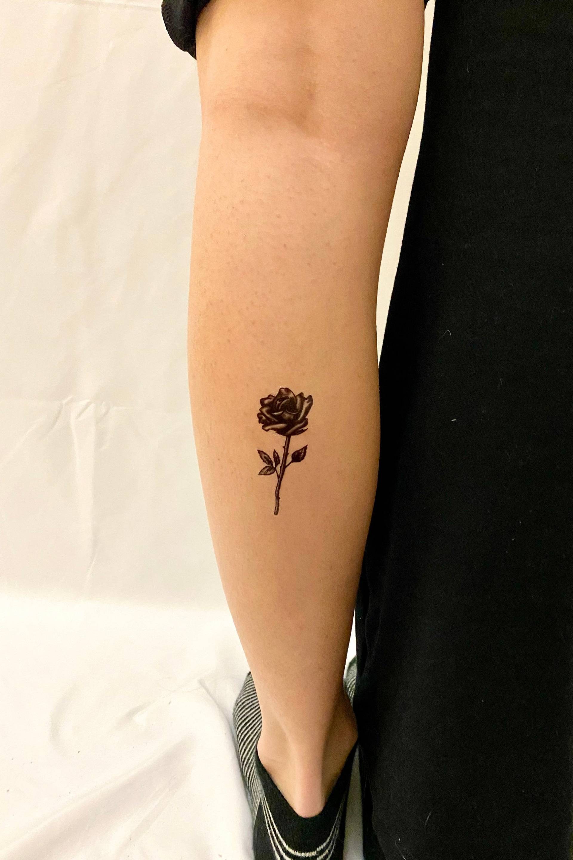 Schwarze Rose Temporäres Tattoo/Vintage Fake Blumen von Etsy - TemporaryTattooInc