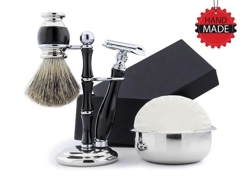 Handgefertigtes 5 Teiliges Rasierset Dachs-Pinsel, Rasierhobel & Ständer Handgefertigtes 5 Teiliges Rasierset Dachs-Pinsel, Rasierhobel & Ständer von Etsy - TheBodyTools
