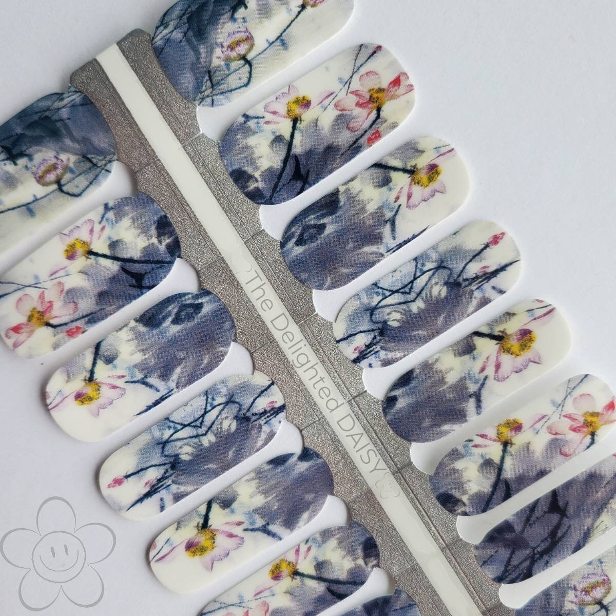 Denim Florale Nagelfolien, Nagelstreifen, Nagelaufkleber, Nagelkunst von Etsy - TheDelightedDaisy