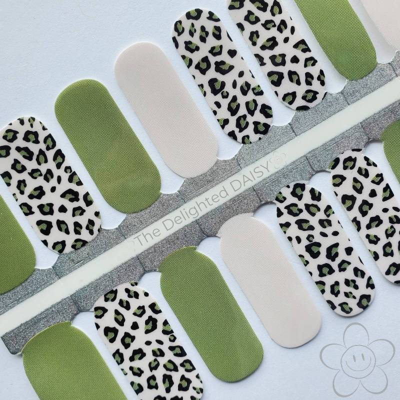 Olive Gepard Nail Wraps, Strips, Stickers, Nailart von Etsy - TheDelightedDaisy