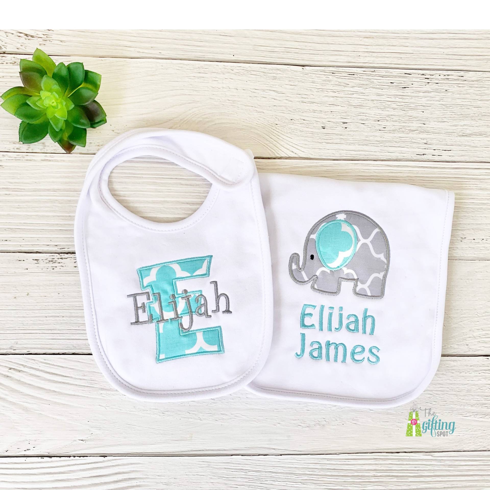 Personalisiertes Baby Lätzchen Und Spucktuch Set, Applikation Elefant, Baumwolle Neugeborenen Geschenk Personalisiertes Baby Lätzchen Und Spucktuch Set, Applikation Elefant, Baumwolle Neugeborenen Geschenk von Etsy - TheGiftingSpot
