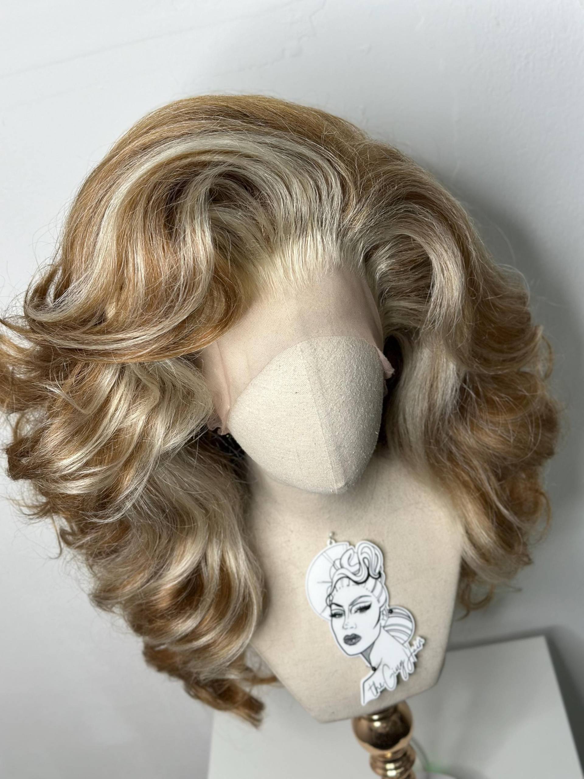 Big Flip & Go Wig Blonde Mix Big Flip & Go Wig Blonde Mix von Etsy - TheGingHair